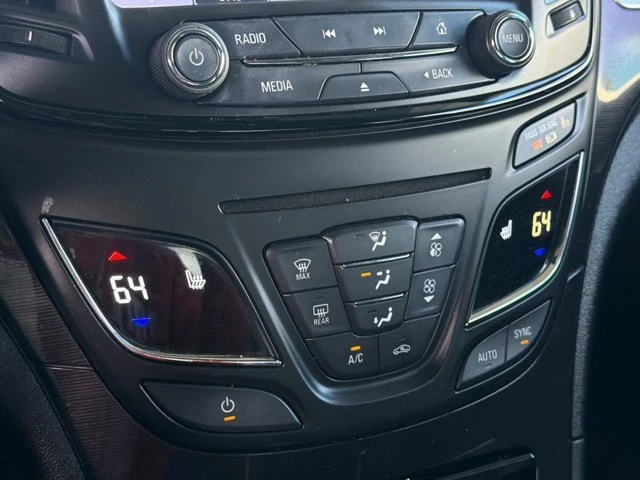 2017 Buick Regal - Image 19 of 20