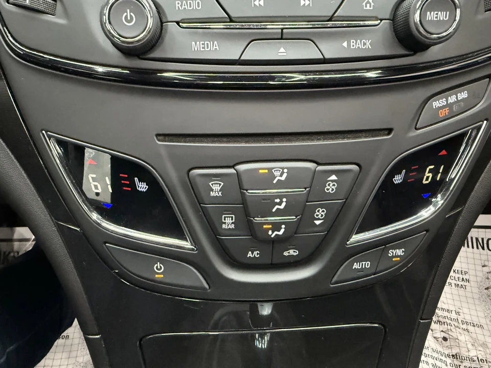 2017 Buick Regal - Image 19 of 21