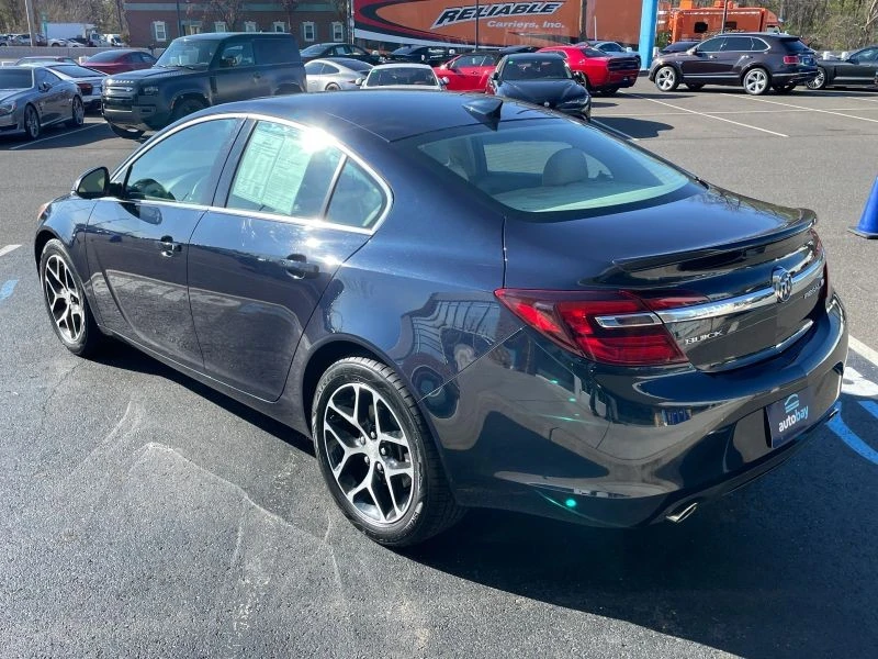 2017 Buick Regal - Image 8 of 12