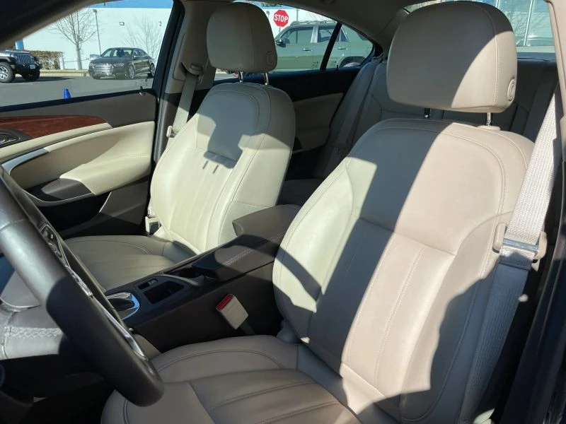 2017 Buick Regal - Image 4 of 12