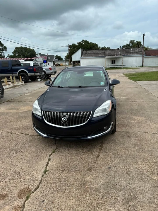 2017 Buick Regal - Image 2 of 11