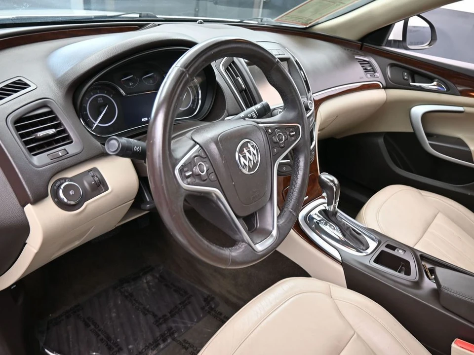 2017 Buick Regal - Image 10 of 12