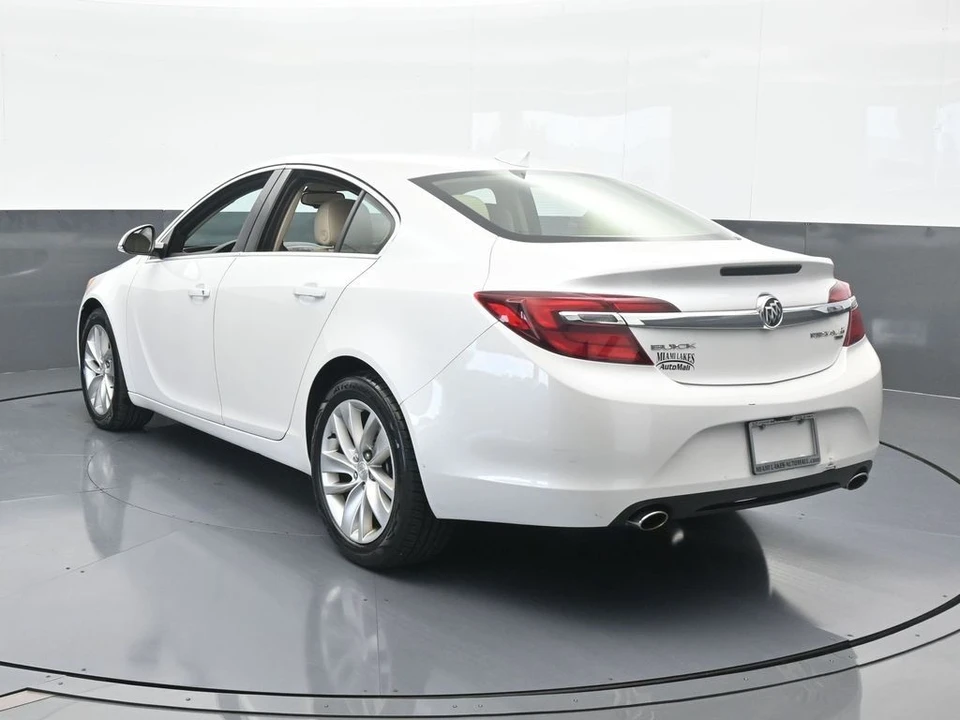 2017 Buick Regal - Image 4 of 12