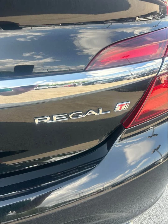 2017 Buick Regal - Image 11 of 13