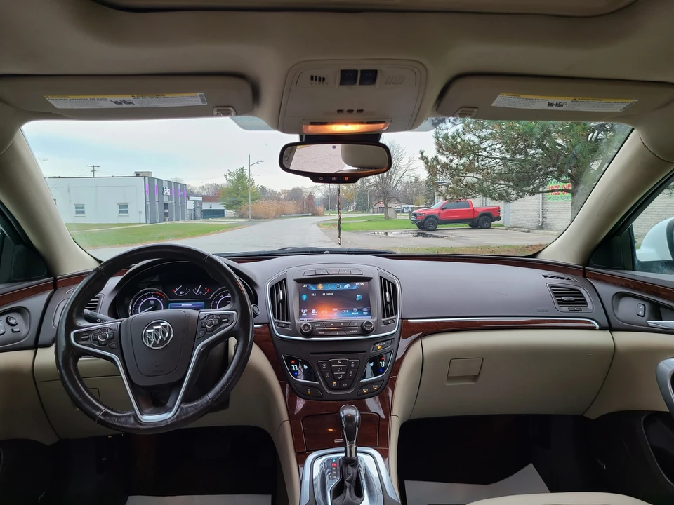 2017 Buick Regal - Image 16 of 21