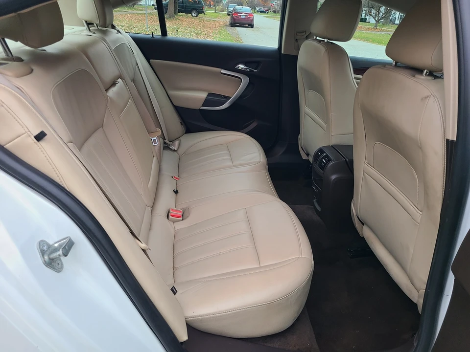 2017 Buick Regal - Image 13 of 21
