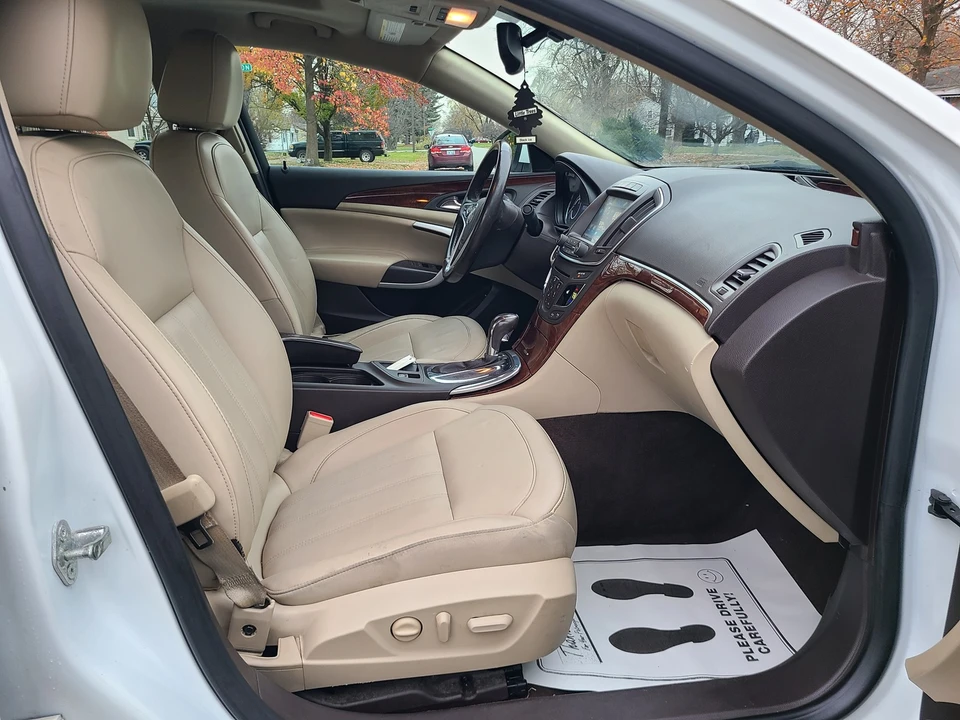 2017 Buick Regal - Image 14 of 21