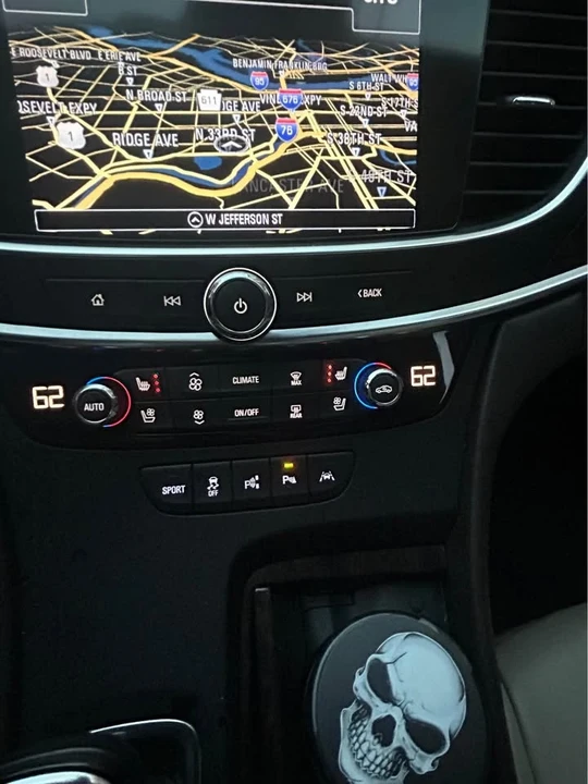 2017 Buick LaCrosse - Image 4 of 10