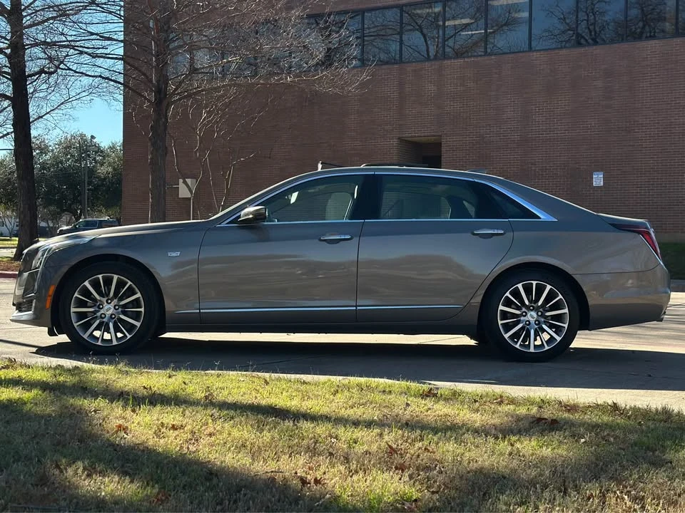 2017 Cadillac CT6 - Image 10 of 11