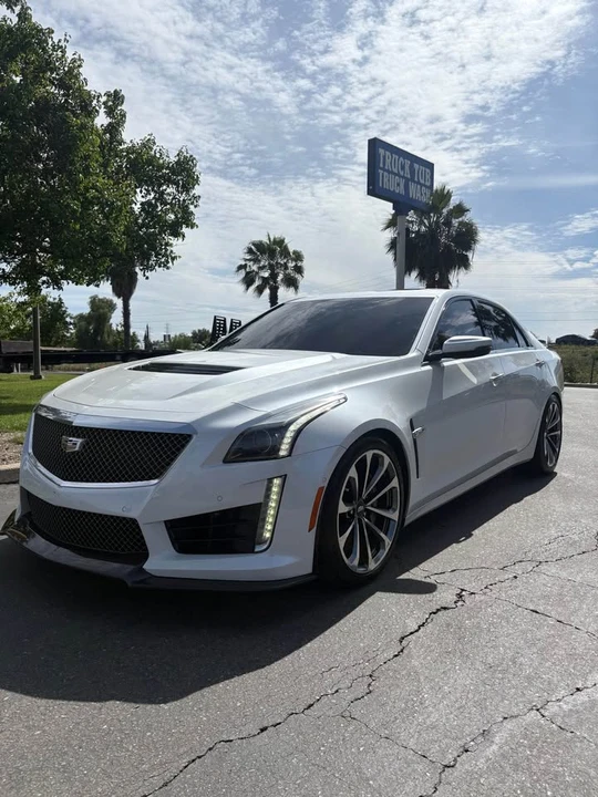 2017 Cadillac CTS-V 3rd Gen - Image 2 of 10