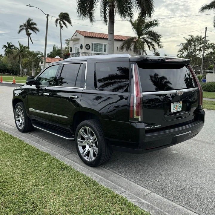 2017 Cadillac Escalade 4th Gen - Image 8 of 12