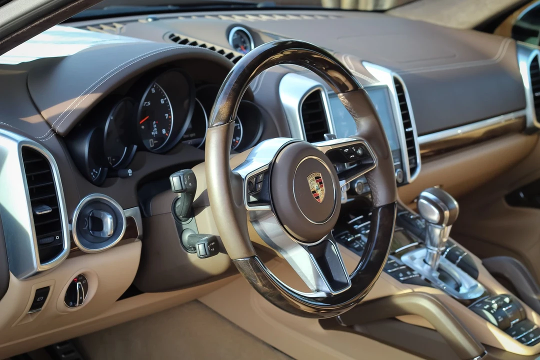 2017 Porsche 958 Cayenne GTS - Image 6 of 18
