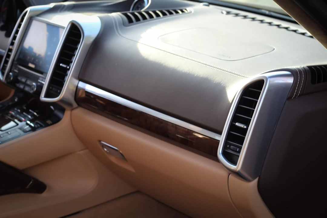 2017 Porsche 958 Cayenne GTS - Image 17 of 18