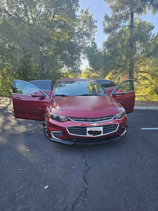 2017 Chevrolet Malibu - Image 2 of 19