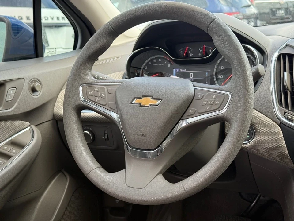 2017 Chevrolet Cruze - Image 10 of 21