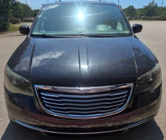 2017 Chrysler Town & Country - Image 2 of 31