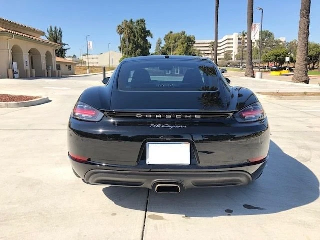 2017 Porsche 718 Cayman - Image 4 of 14