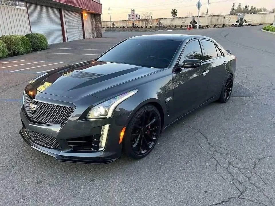 2017 Cadillac CTS-V 3rd Gen - Image 2 of 5