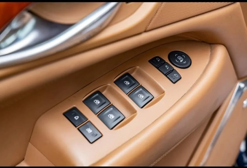 2017 Cadillac Escalade 4th Gen - Image 4 of 12