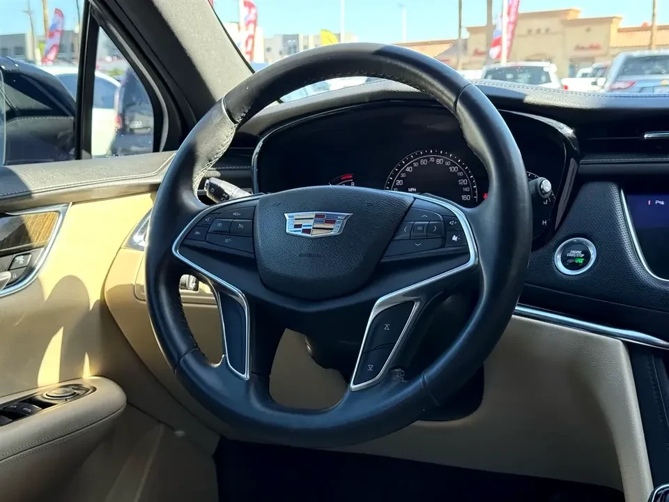 2017 Cadillac XT5 - Image 4 of 9