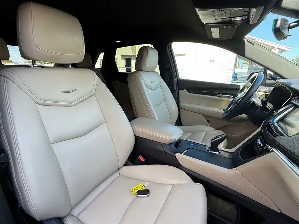 2017 Cadillac XT5 - Image 9 of 9