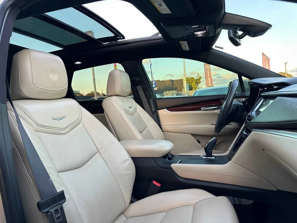 2017 Cadillac CT5 - Image 15 of 17