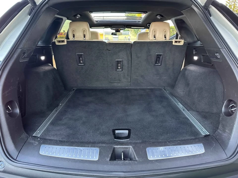 2017 Cadillac CT5 - Image 8 of 17