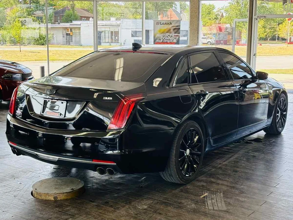 2017 Cadillac CT6 - Image 7 of 31