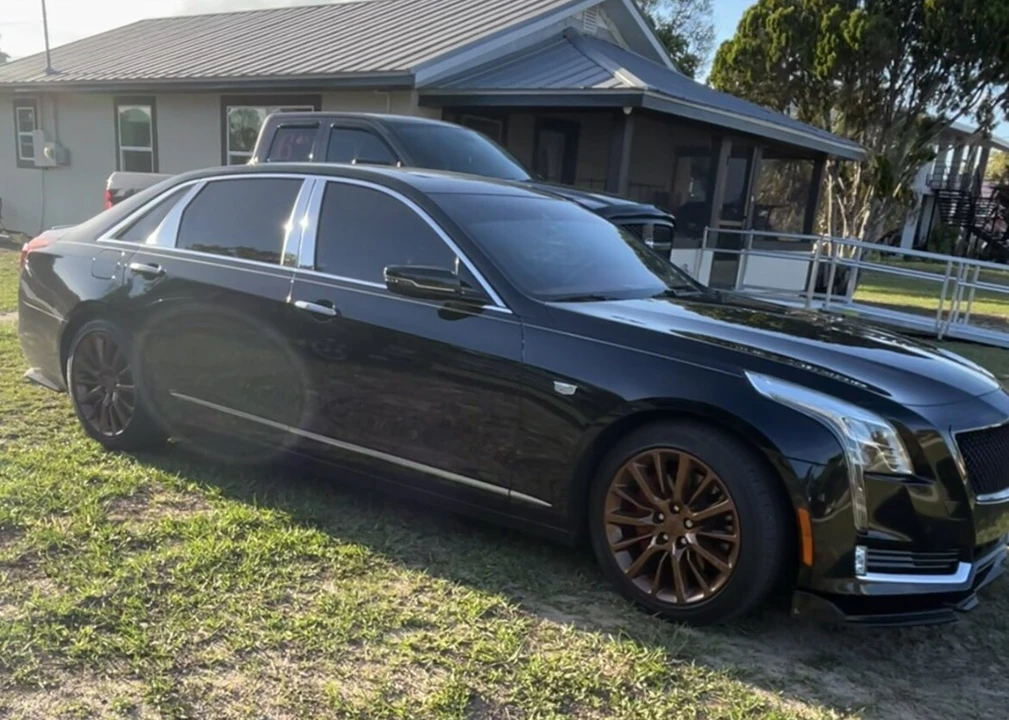 2017 Cadillac CT6 - Image 2 of 9