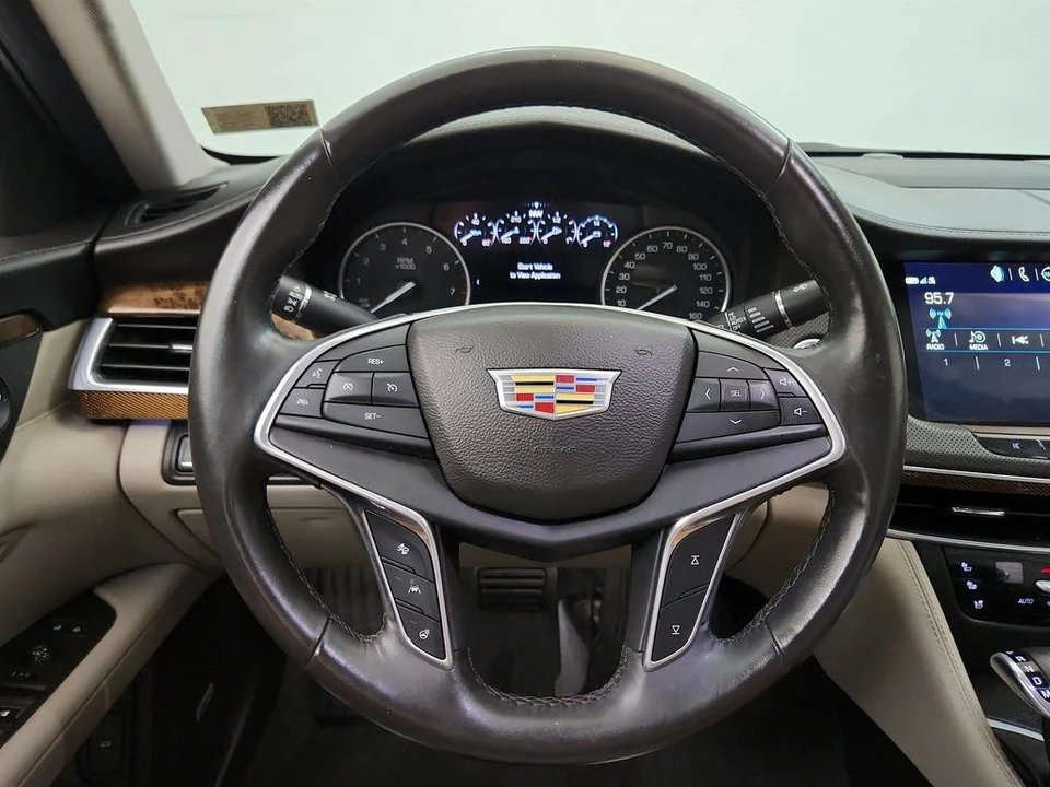 2017 Cadillac CT6 - Image 18 of 31