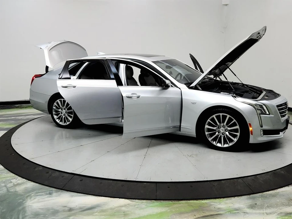 2017 Cadillac CT6 - Image 10 of 31