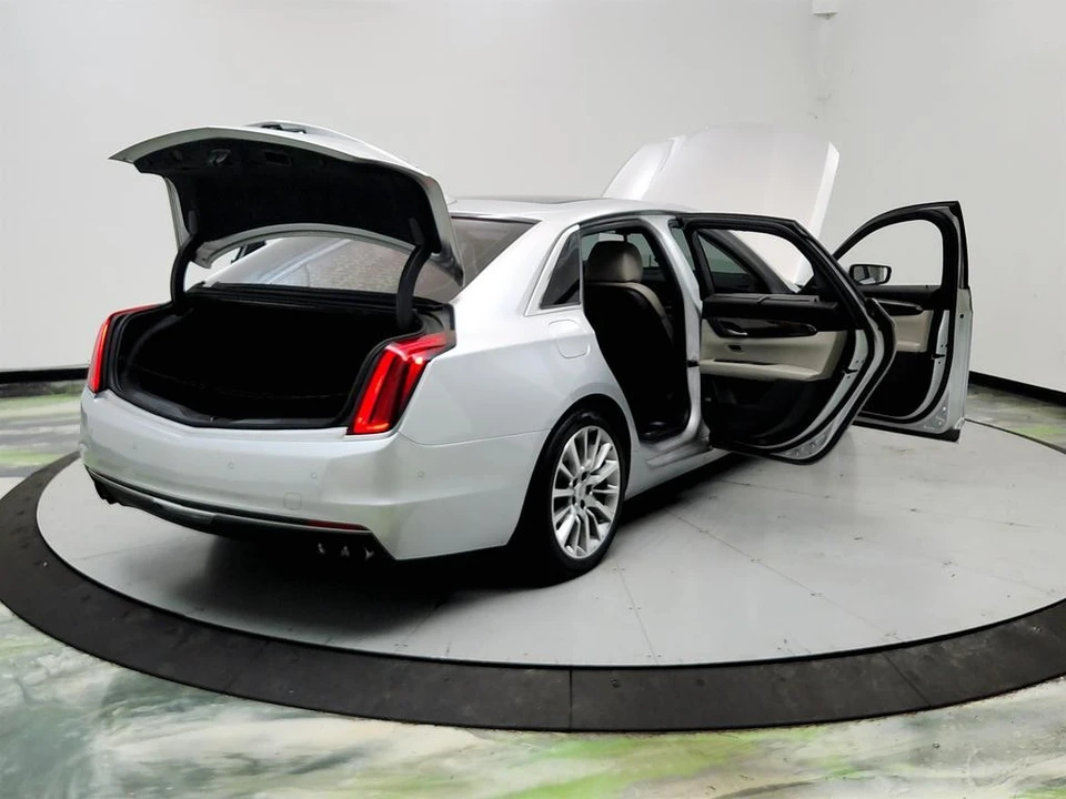 2017 Cadillac CT6 - Image 11 of 31