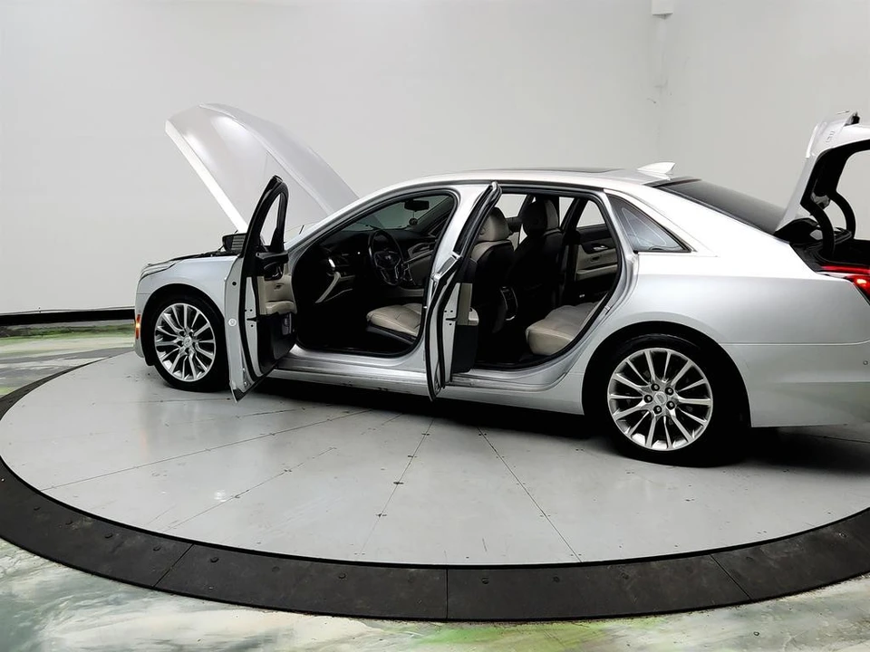2017 Cadillac CT6 - Image 12 of 31