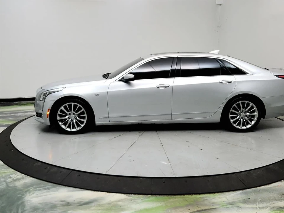 2017 Cadillac CT6 - Image 8 of 31