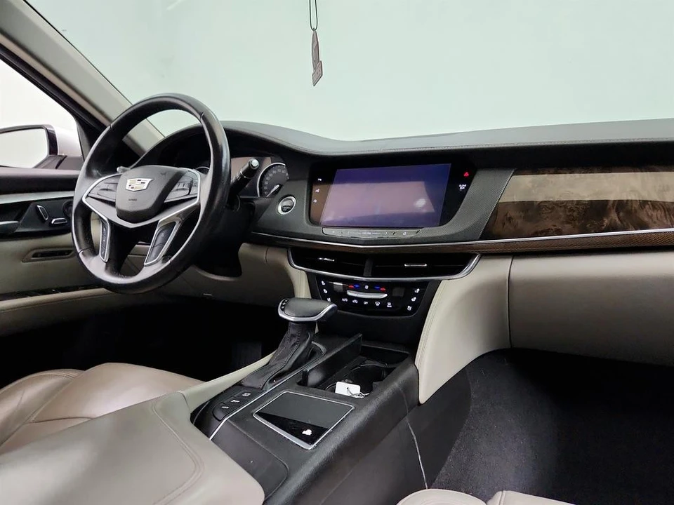 2017 Cadillac CT6 - Image 26 of 31