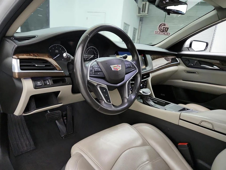 2017 Cadillac CT6 - Image 13 of 31