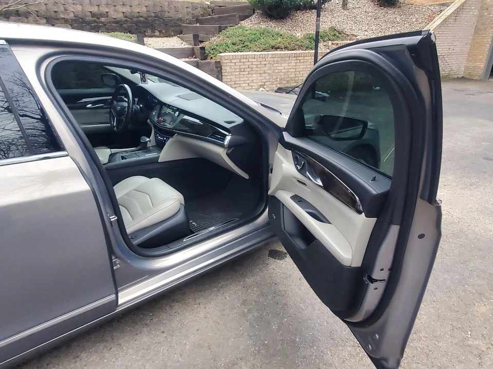 2017 Cadillac CT6 - Image 16 of 21