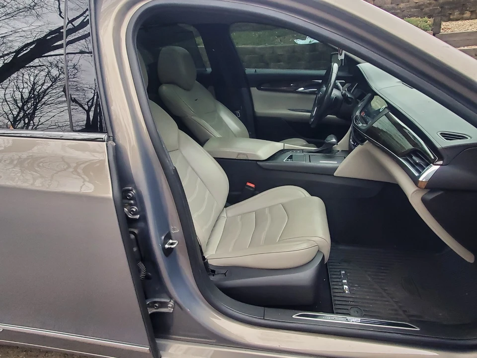 2017 Cadillac CT6 - Image 17 of 21