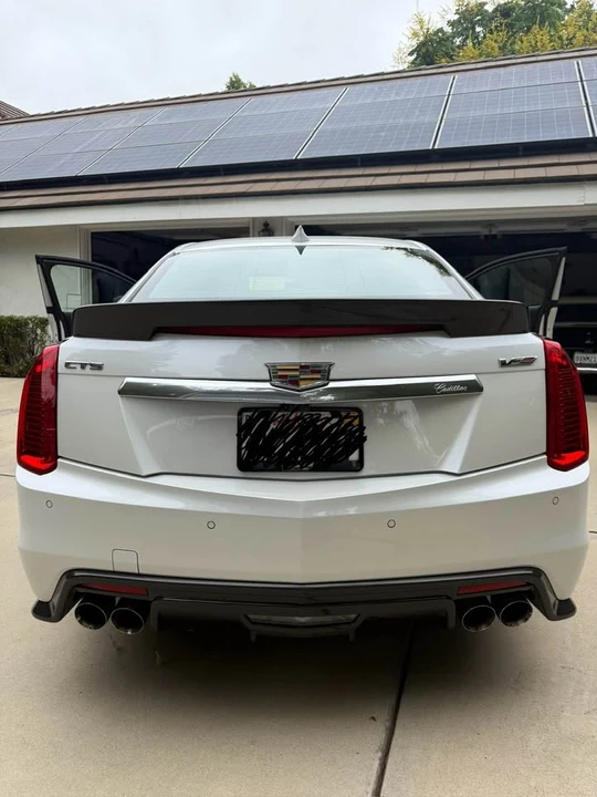 2017 Cadillac CTS-V 3rd Gen - Image 4 of 11