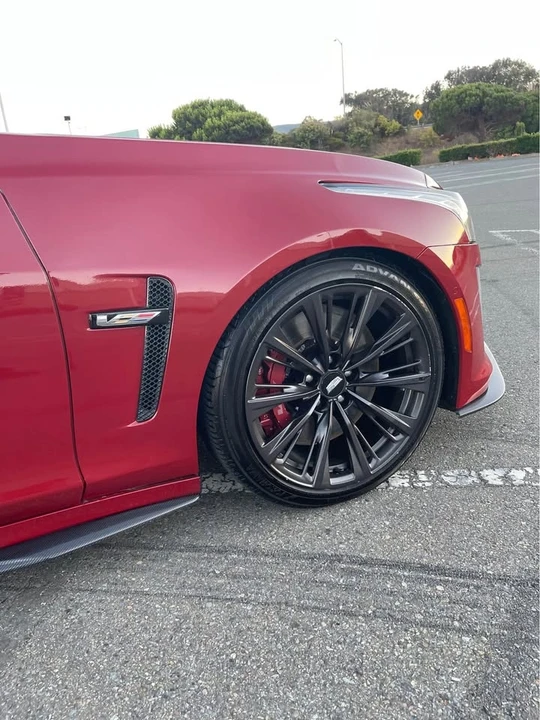 2017 Cadillac CTS-V 3rd Gen - Image 5 of 16