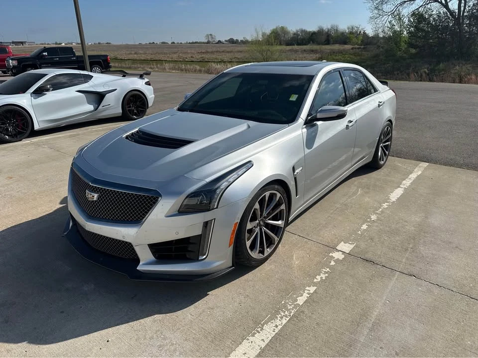 2017 Cadillac CTS-V 3rd Gen - Image 2 of 9