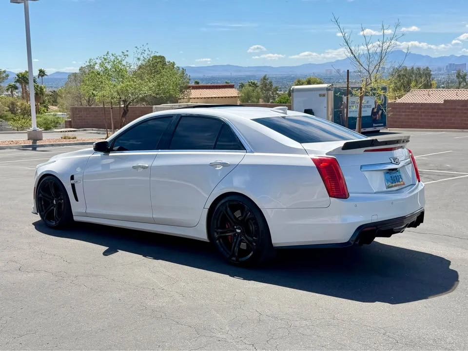 2017 Cadillac CTS-V 3rd Gen - Image 17 of 18