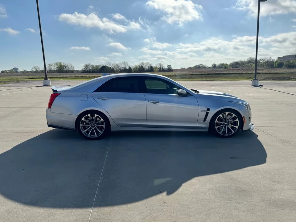 2017 Cadillac CTS-V 3rd Gen - Image 6 of 15