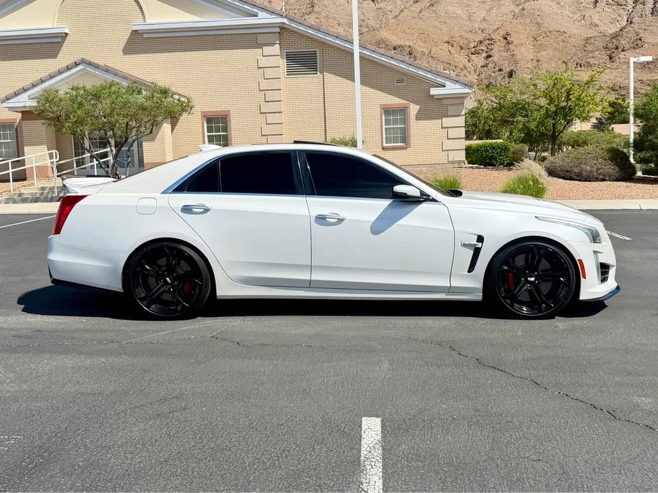 2017 Cadillac CTS-V 3rd Gen - Image 9 of 18