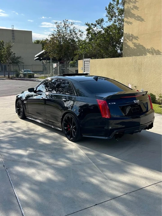 2017 Cadillac CTS-V 3rd Gen - Image 4 of 9