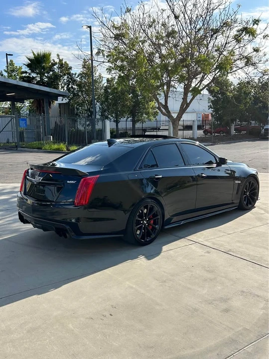 2017 Cadillac CTS-V 3rd Gen - Image 5 of 9