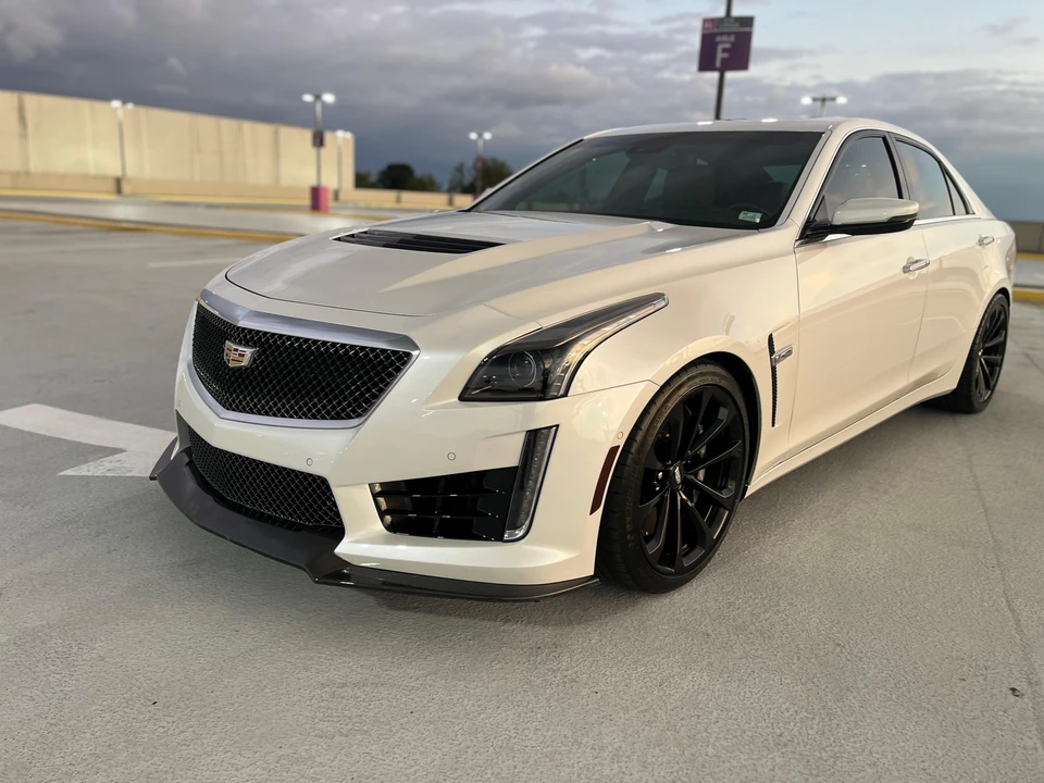 2017 Cadillac CTS-V 3rd Gen - Image 9 of 31