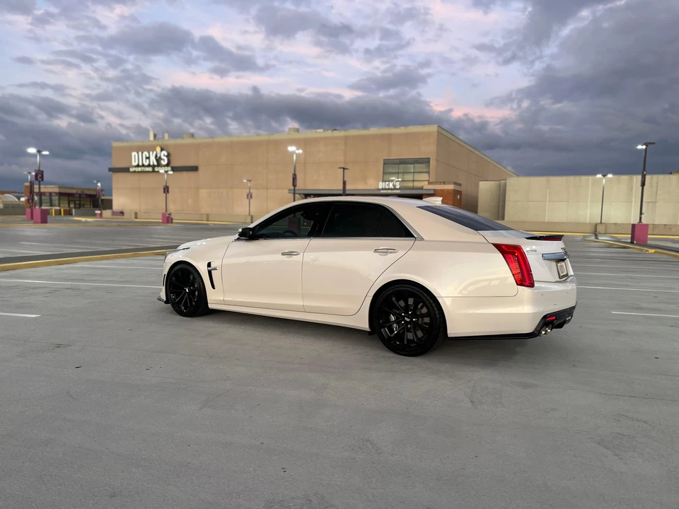 2017 Cadillac CTS-V 3rd Gen - Image 15 of 31