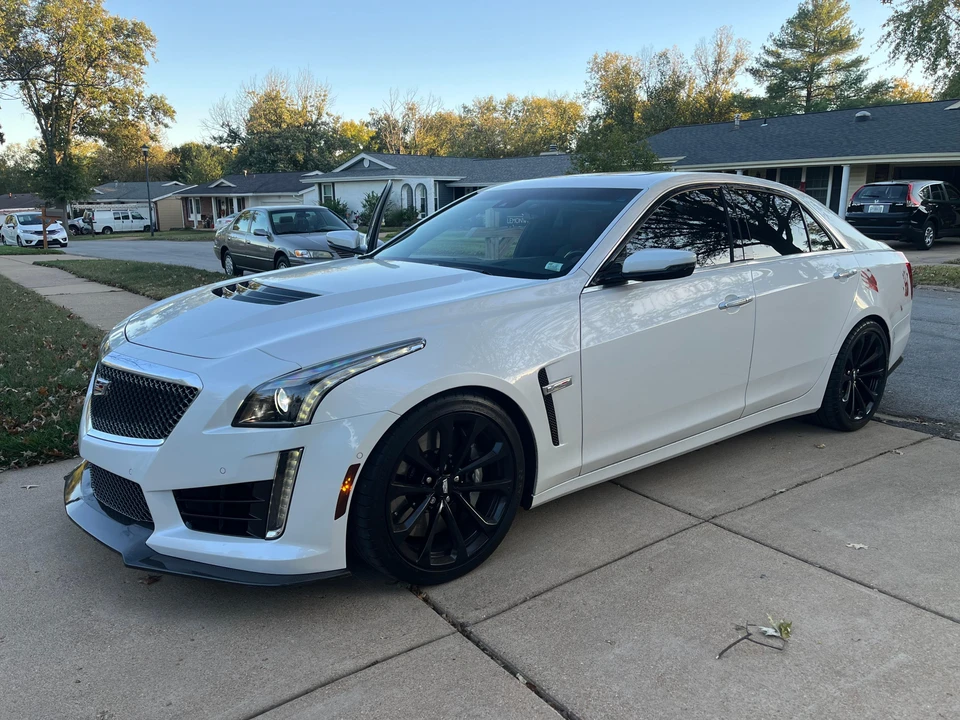2017 Cadillac CTS-V 3rd Gen - Image 11 of 31