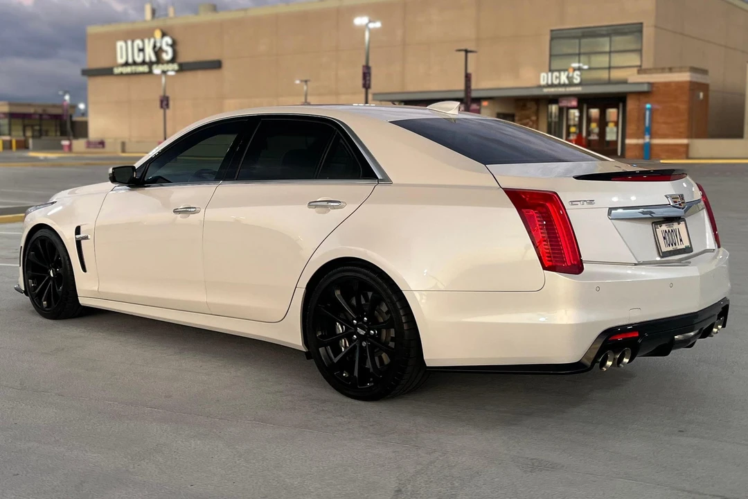 2017 Cadillac CTS-V 3rd Gen - Image 4 of 31
